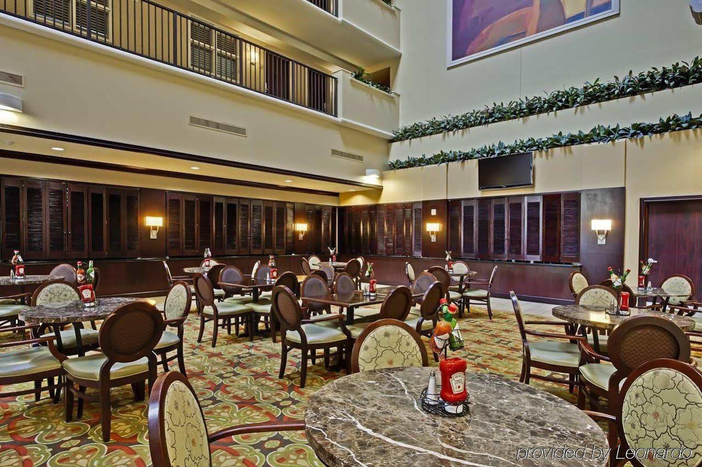 Embassy Suites By Hilton Tampa Brandon Exterior photo
